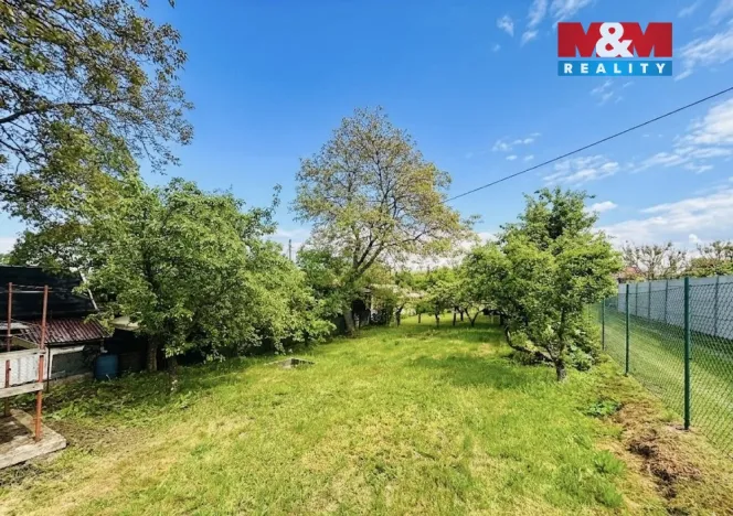 Prodej zahrady, Chvaletice, 351 m2