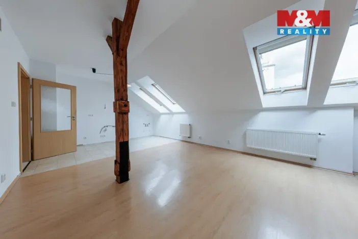 Prodej bytu 2+kk, Plzeň - Jižní Předměstí, Klatovská třída, 66 m2