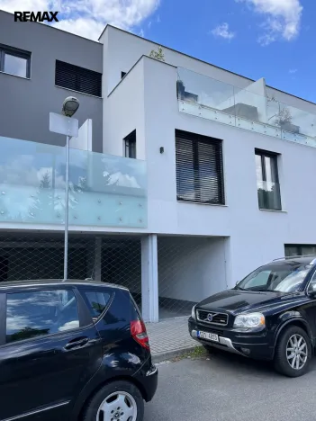 Pronájem bytu 1+kk, Zlín, Čepkovská, 40 m2