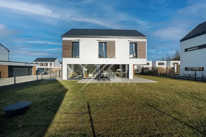 Pronájem rodinného domu, Přezletice, Hrušková, 169 m2