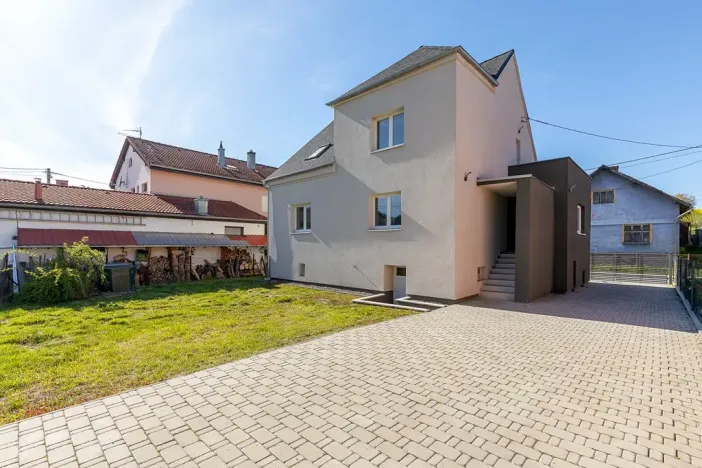 Prodej rodinného domu, Bělá, 220 m2