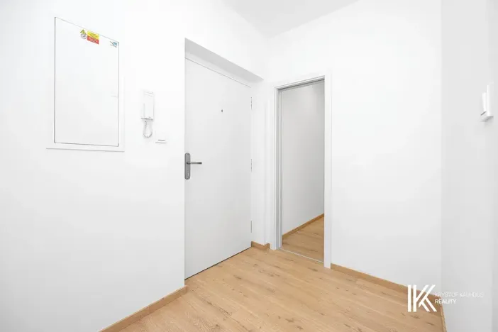 Pronájem bytu 2+kk, Pardubice, U Sportovní školy, 44 m2