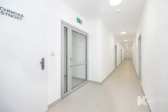 Pronájem bytu 2+kk, Pardubice, U Sportovní školy, 44 m2