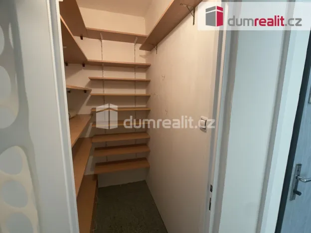 Pronájem bytu 4+1, Ústí nad Labem - Ústí nad Labem-centrum, Ve Smyčce, 85 m2