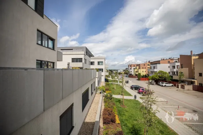 Prodej bytu 2+kk, Horoměřice, Karla IV., 55 m2