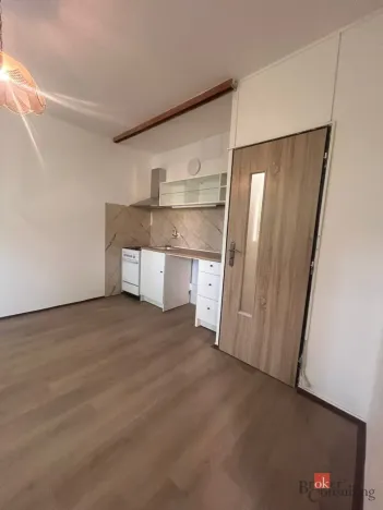 Pronájem bytu 1+1, Chomutov, Kyjická, 36 m2