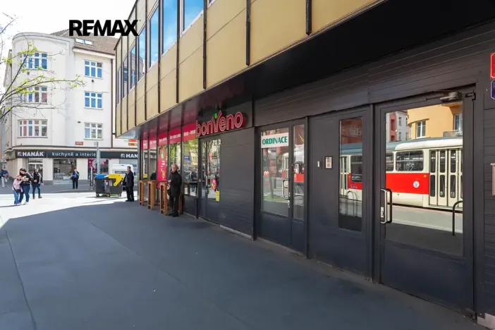 Pronájem obchodního prostoru, Praha - Strašnice, Starostrašnická, 158 m2