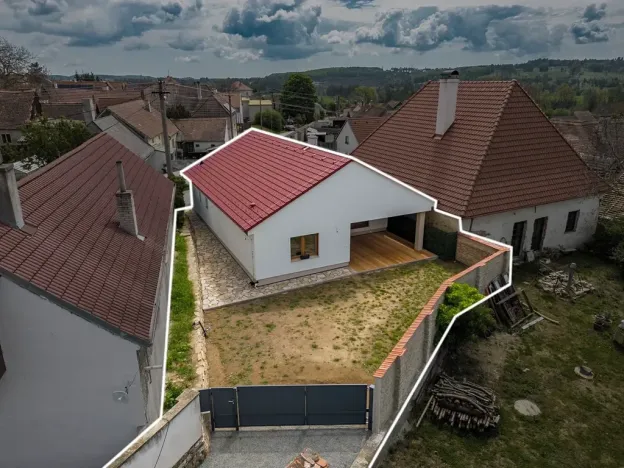 Prodej rodinného domu, Police, 127 m2