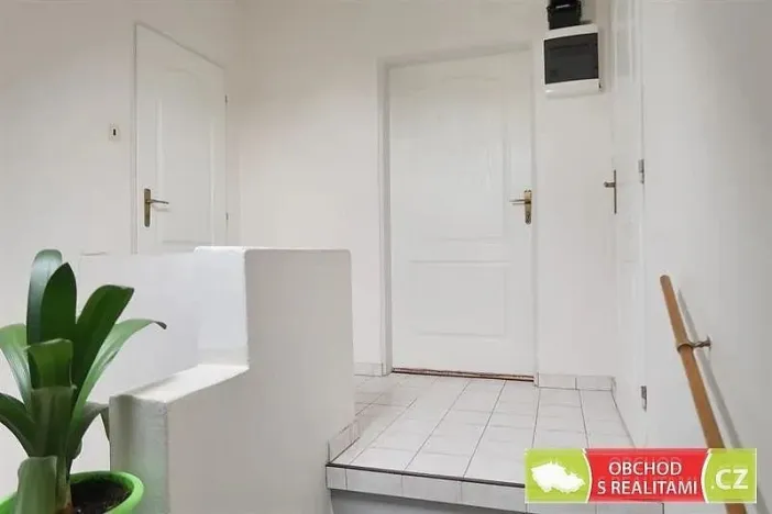 Pronájem bytu 2+kk, Praha, Nad Rohatci, 43 m2