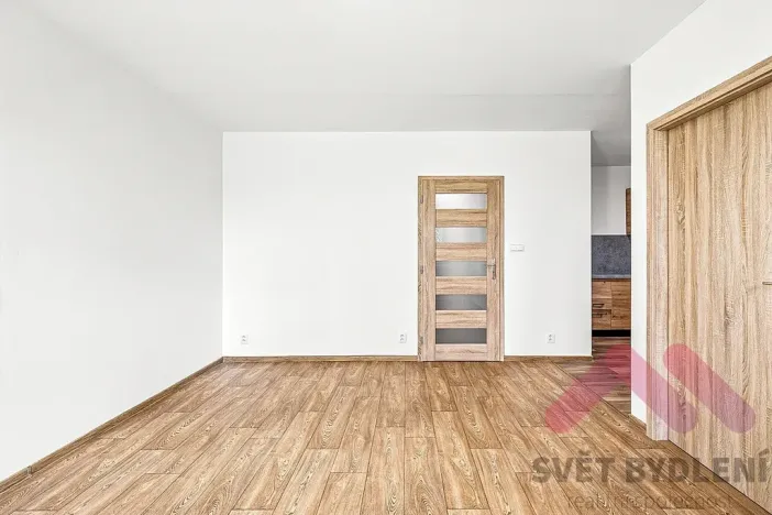 Pronájem bytu 2+kk, Praha - Bohnice, Zelenohorská, 47 m2