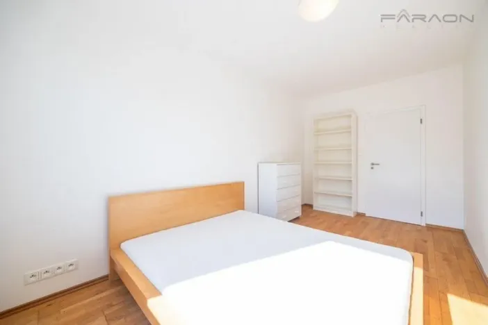 Pronájem bytu 4+kk, Praha - Modřany, Božetická, 77 m2