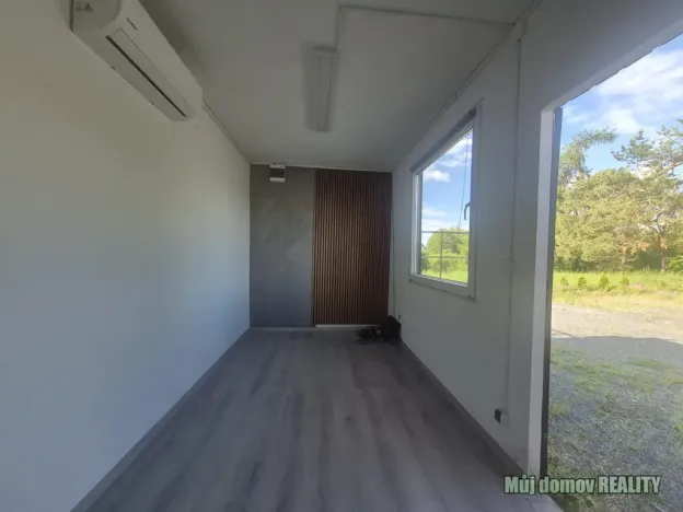 Pronájem komerční nemovitosti, Praha - Čakovice, Kostelecká, 1000 m2