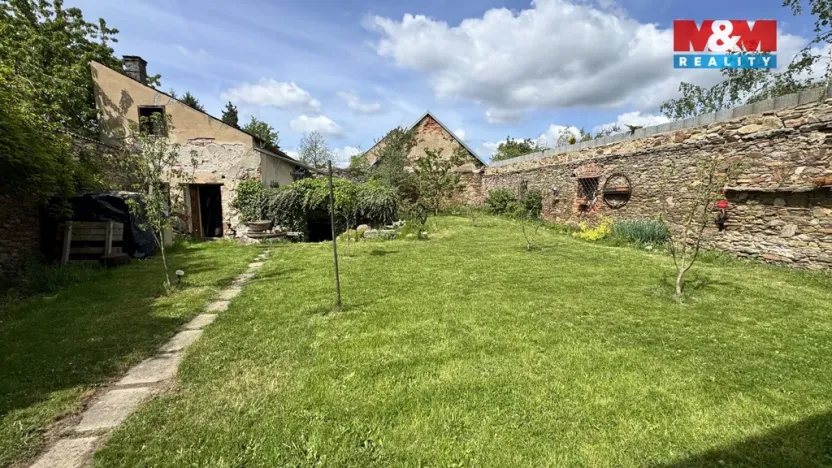 Prodej rodinného domu, Černovice, Dobešovská, 300 m2