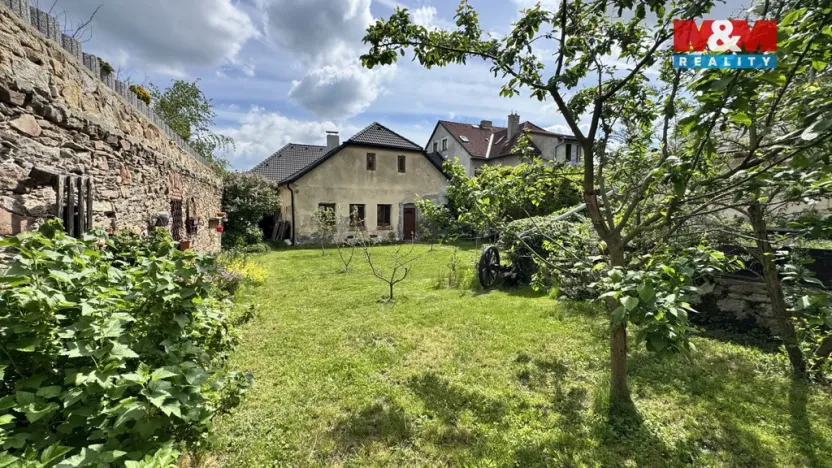 Prodej rodinného domu, Černovice, Dobešovská, 300 m2