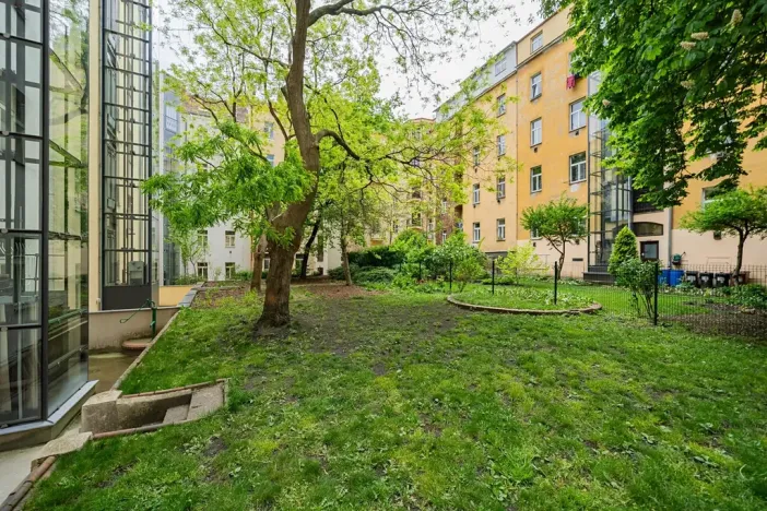 Pronájem bytu 2+kk, Praha - Bubeneč, Kamenická, 52 m2
