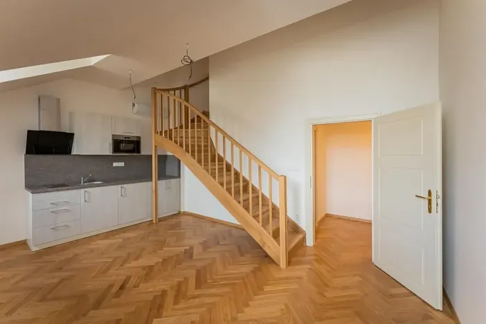 Pronájem atypického bytu, Praha - Staré Město, Kozí, 62 m2