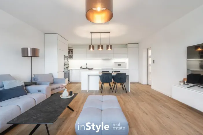 Pronájem bytu 2+kk, Staré Město, Velkomoravská, 71 m2