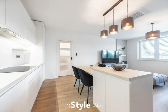 Pronájem bytu 2+kk, Staré Město, Velkomoravská, 71 m2