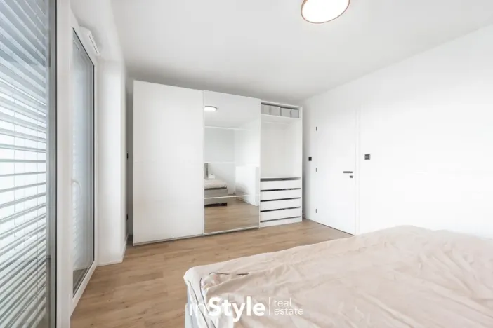 Pronájem bytu 2+kk, Staré Město, Velkomoravská, 71 m2