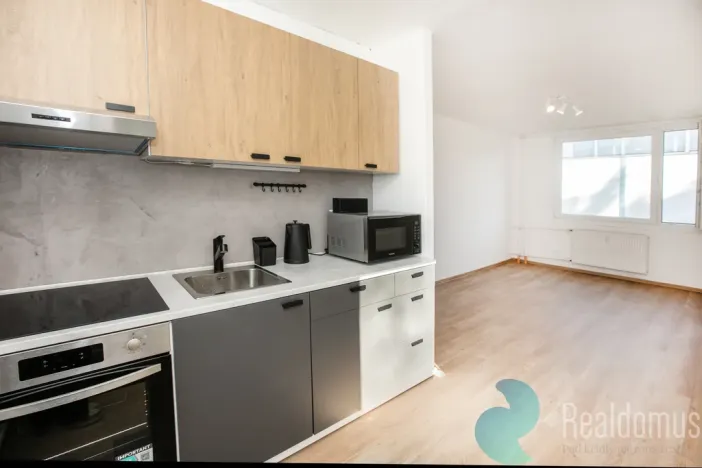 Pronájem bytu 2+kk, Benešov, Konopišťská, 40 m2