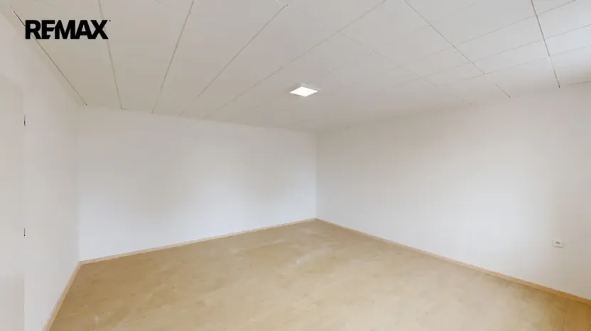 Prodej bytu 3+1, Odrovice, 220 m2