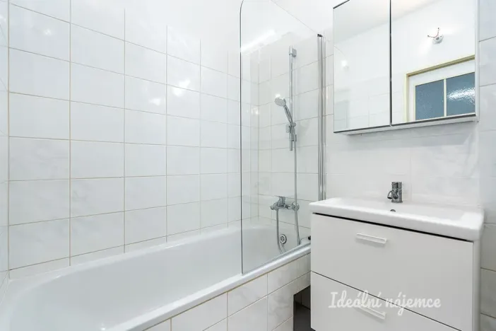 Pronájem bytu 3+1, Praha - Záběhlice, Božkovská, 75 m2