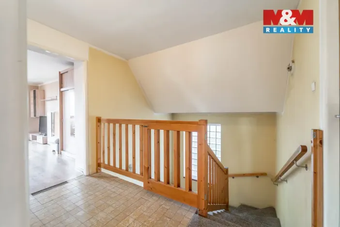 Prodej rodinného domu, Lochovice, 180 m2