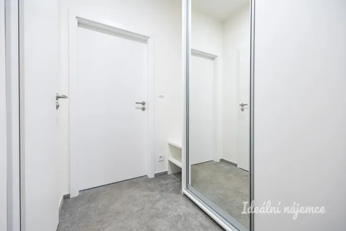 Pronájem bytu 2+kk, Praha - Vysočany, Gerstelova, 52 m2