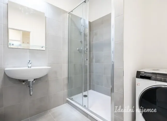 Pronájem bytu 2+kk, Praha - Vysočany, Gerstelova, 52 m2