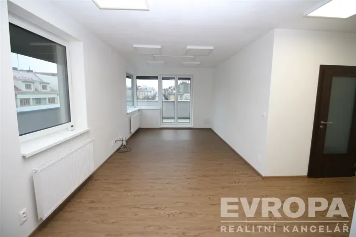 Pronájem kanceláře, Plzeň, Klatovská třída, 82 m2