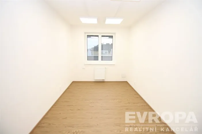 Pronájem kanceláře, Plzeň, Klatovská třída, 82 m2