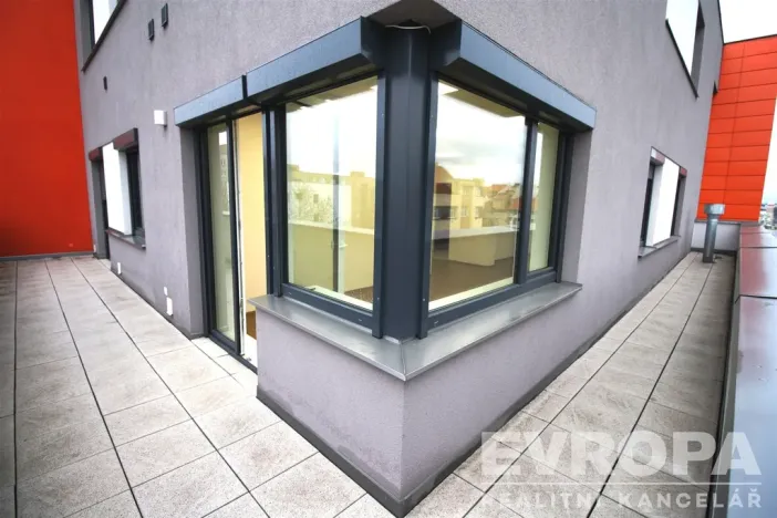 Pronájem kanceláře, Plzeň, Klatovská třída, 82 m2