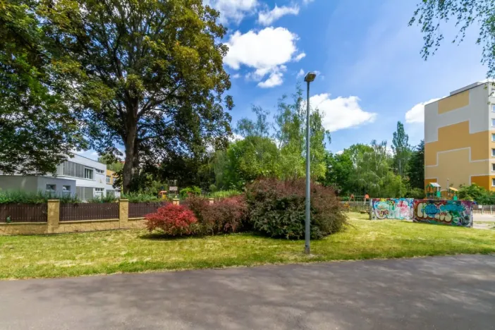Pronájem bytu 3+kk, Praha - Prosek, Lovosická, 64 m2