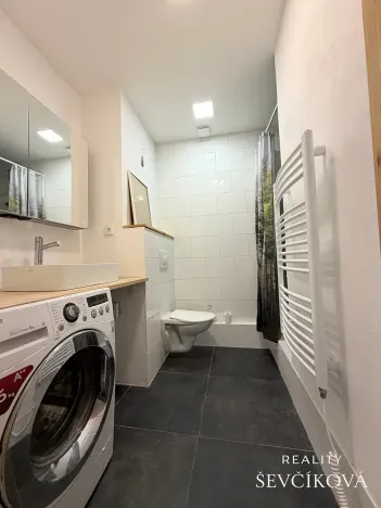Pronájem bytu 1+1, Nové Město nad Metují, Nad Stadionem, 34 m2