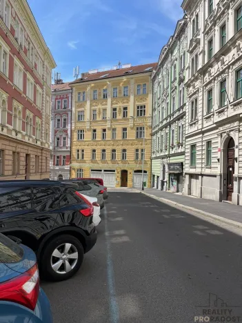 Pronájem bytu 2+1, Praha, Řehořova, 70 m2