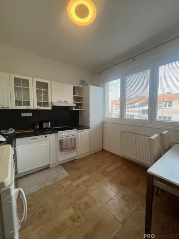 Pronájem bytu 2+1, Praha, Šenovská, 55 m2