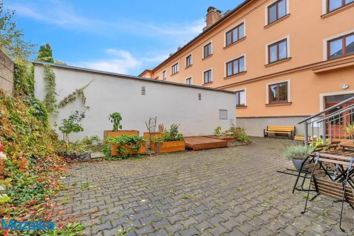 Pronájem bytu 2+kk, Lanškroun - Lanškroun-Vnitřní Město, nám. J. M. Marků, 62 m2