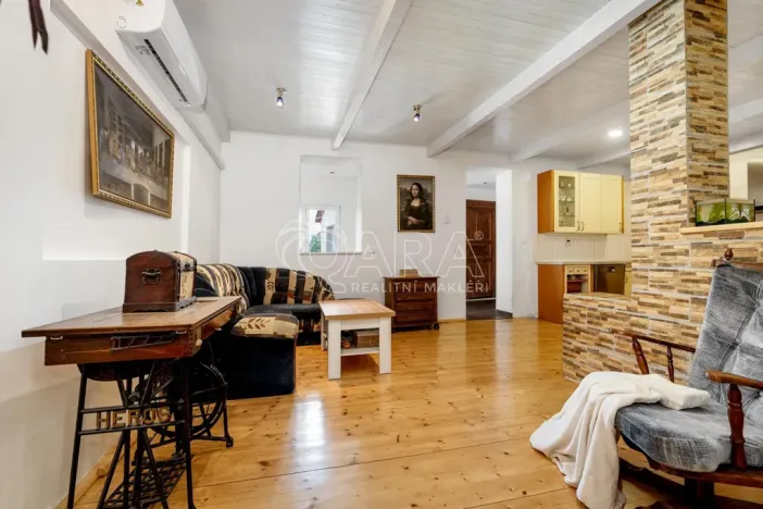 Prodej rodinného domu, Velvary, Pražská, 217 m2