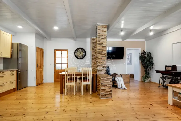 Prodej rodinného domu, Velvary, Pražská, 217 m2