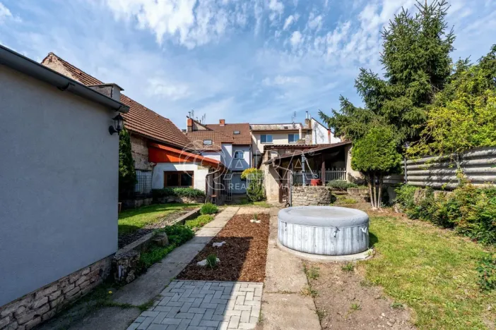 Prodej rodinného domu, Velvary, Pražská, 217 m2