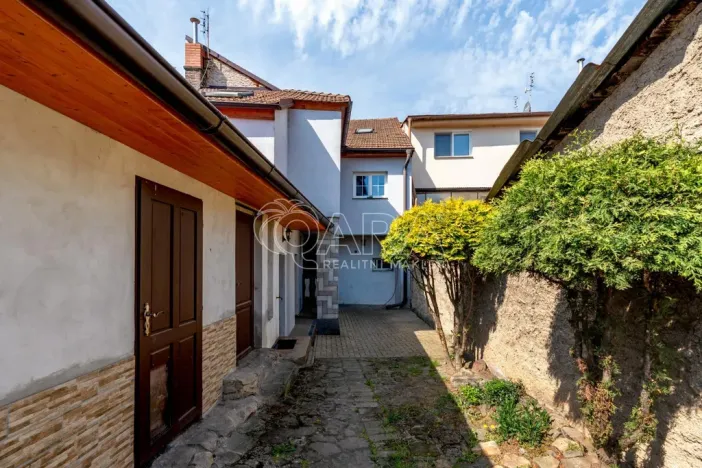 Prodej rodinného domu, Velvary, Pražská, 217 m2
