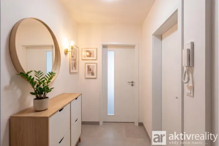 Pronájem bytu 1+kk, Přezletice, Pod Zahrady, 40 m2