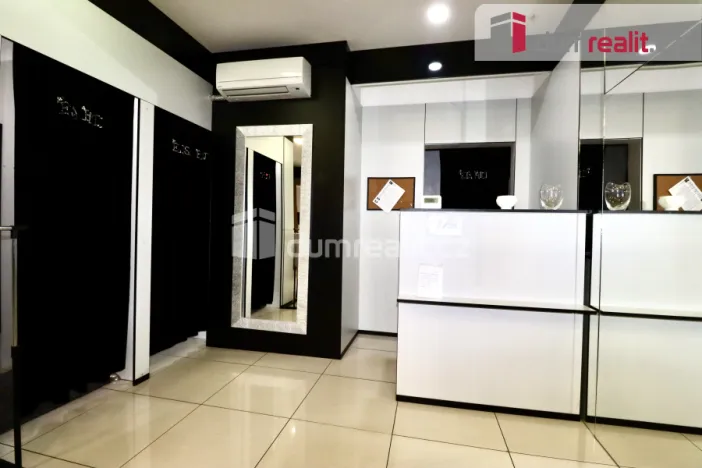 Pronájem obchodního prostoru, Karlovy Vary, Vřídelní, 115 m2