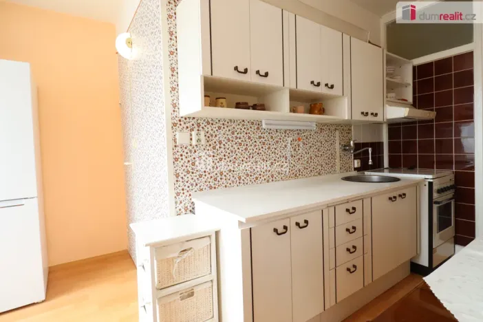 Pronájem bytu 2+1, Karlovy Vary - Drahovice, Východní, 60 m2
