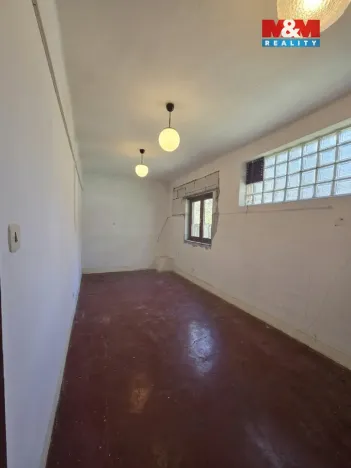 Prodej obchodního prostoru, Rusín, 75 m2