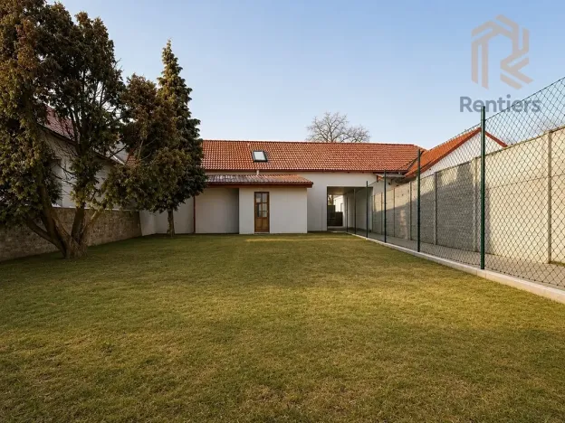 Prodej rodinného domu, Rostoklaty, 145 m2