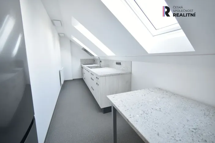 Pronájem bytu 3+1, Zlín - Příluky, Pod Mlýnem, 77 m2