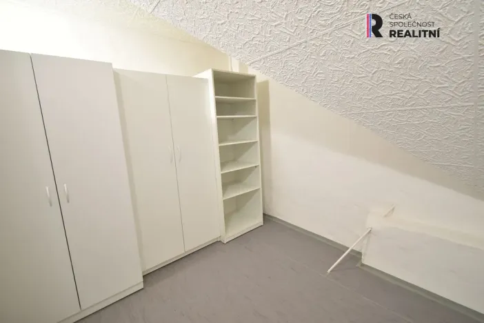 Pronájem bytu 3+1, Zlín - Příluky, Pod Mlýnem, 77 m2
