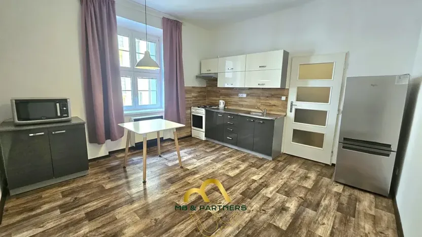 Pronájem bytu 2+kk, Praha - Michle, Adamovská, 42 m2