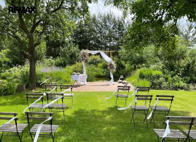 Prodej restaurace, Dolany - Véska, 382 m2